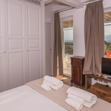 Aura 6, Emma * 지아르디니낙소스